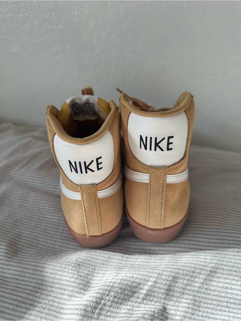 Nike Women’s High-Top Sneakers - Picture 2 of 7